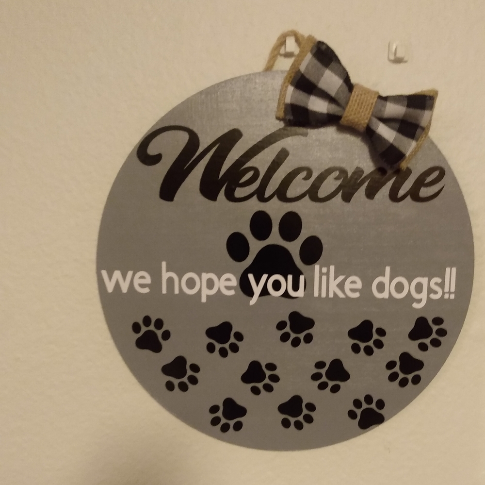 Welcome door sign